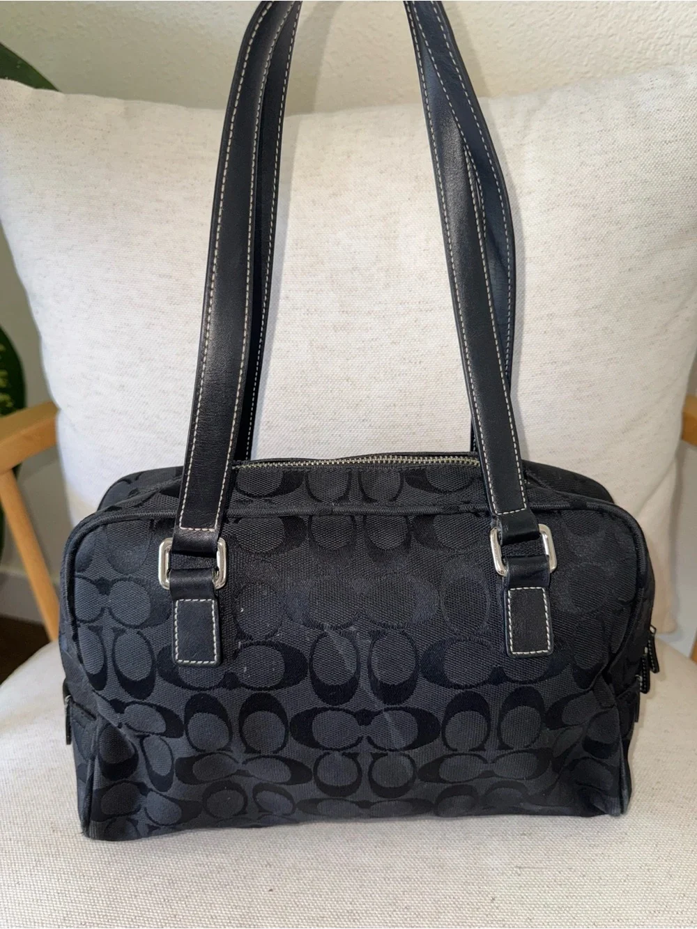 Vintage Coach Soho Signature Jacquard Black Shoulder Canvas Leather Shoulder Bag
